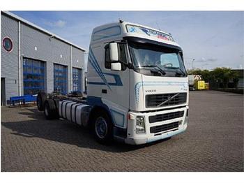 Container transporter/ Swap body truck Volvo FH12-500: picture 1