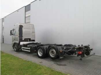 Truck Volvo FH400 6X2 GLOBETROTTER EURO 5: picture 1
