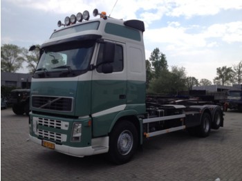 Container transporter/ Swap body truck Volvo FH440 6x2R: picture 1