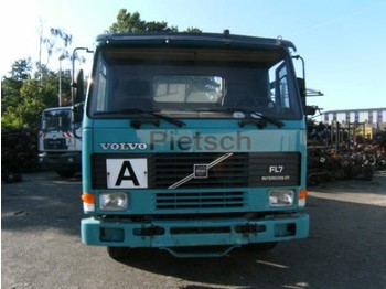 Skip loader truck Volvo FL7: picture 1
