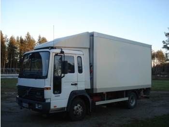 Box truck Volvo FLC 4x2/3250: picture 1
