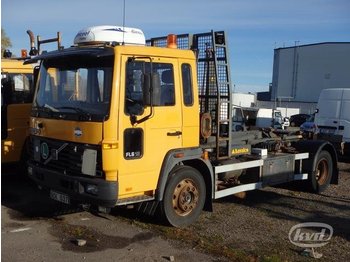 Container transporter/ Swap body truck Volvo FL 612 (Rep.objekt) -98: picture 1