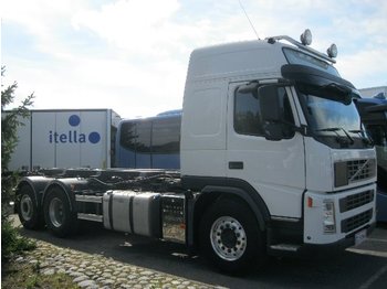Skip loader truck Volvo FM440 6x2: picture 1