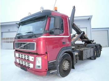Skip loader truck Volvo FM440 6x4LL - HMF koukkulaite: picture 1