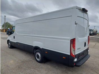 IVECO Daily 35S16V 4x2 - Panel van: picture 3