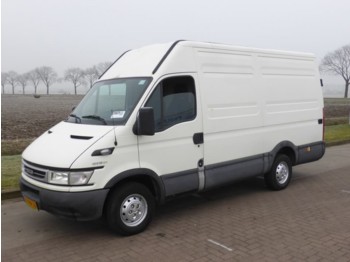Box van Iveco Daily 35S10V: picture 1