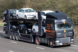 How to pick an autotransporter truck