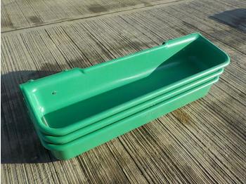 Livestock equipment 4' Gate Hanging Troughs (3 of): picture 1