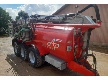 Slurry tanker