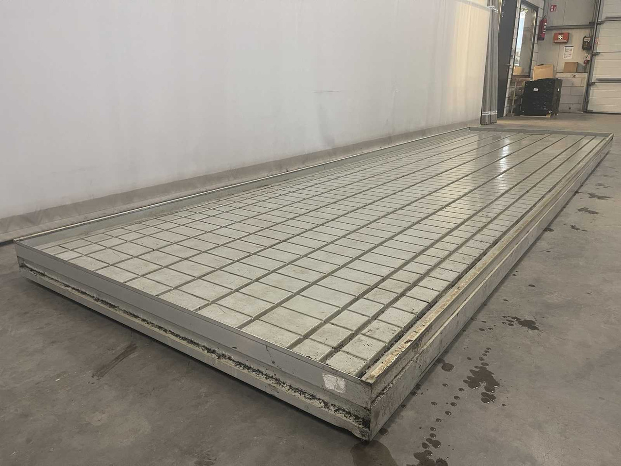 Agricultural machinery Aluminum cultivation table (5,90x1,715 mtr) (80x)