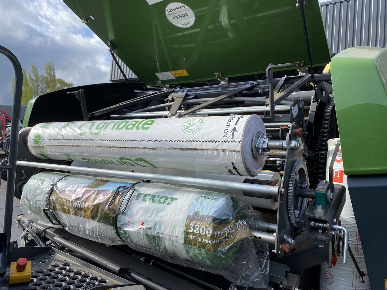 Bale wrapper FENDT Rotana 130F Combi