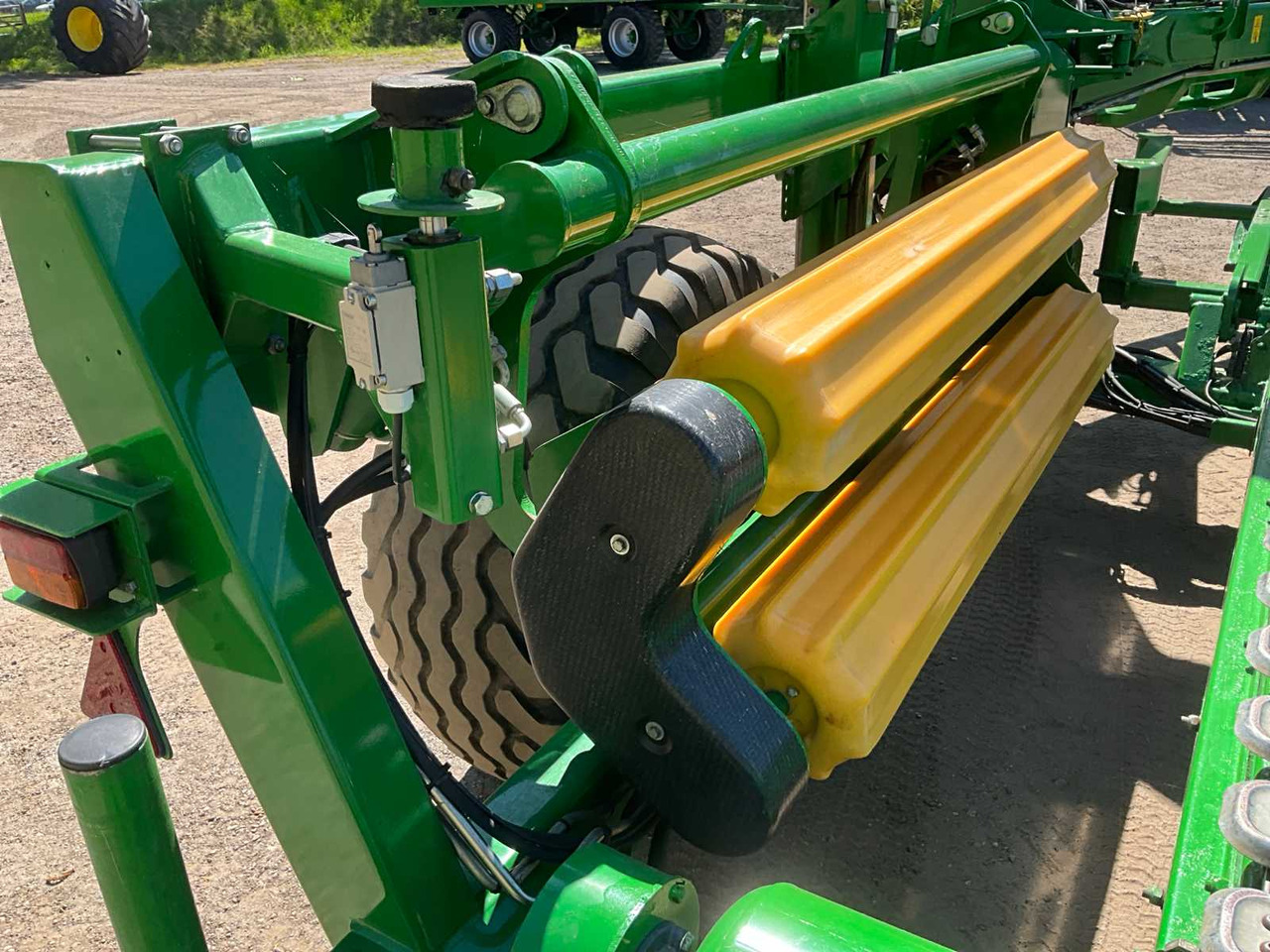 Bale wrapper Mchale 998