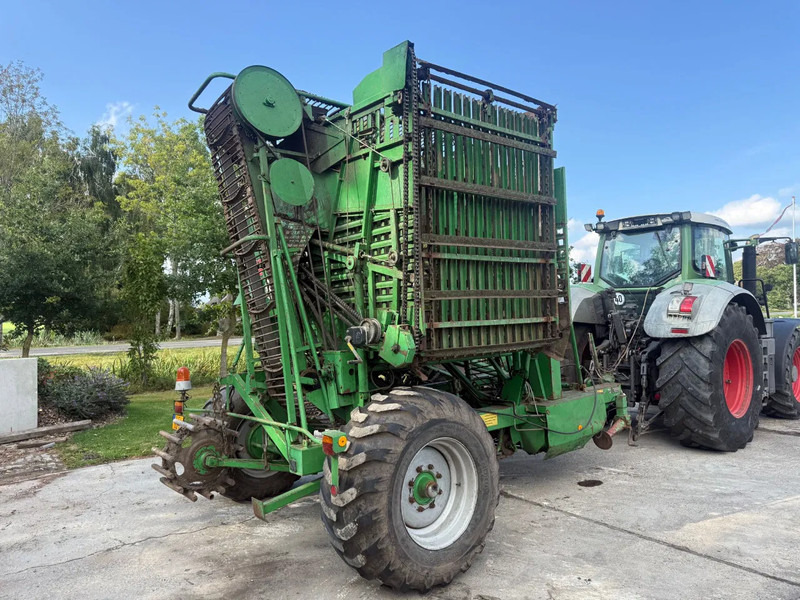 Beet harvester Onbekend Stoll V202 Bietenrooier Getrokken bietenrooier