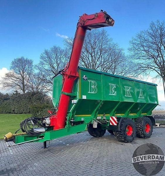 Agricultural machinery Beka overlaadwagen 23T UW
