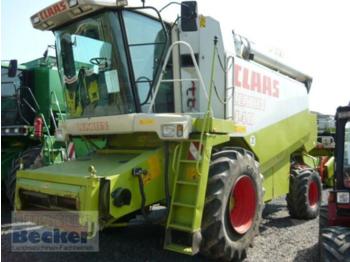 Combine harvester CLAAS Lexion 440: picture 1