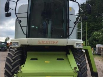Combine harvester CLAAS Lexion 460: picture 1