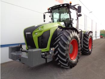 Farm tractor CLAAS Xerion 4000: picture 1