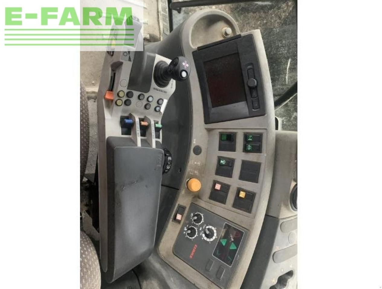 Farm tractor CLAAS axion 810: picture 5