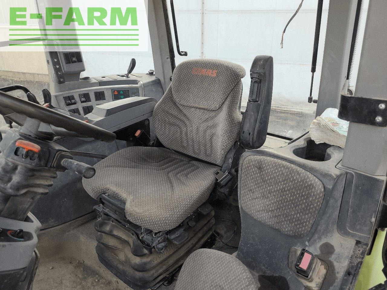 Farm tractor CLAAS axion 810 cis: picture 10