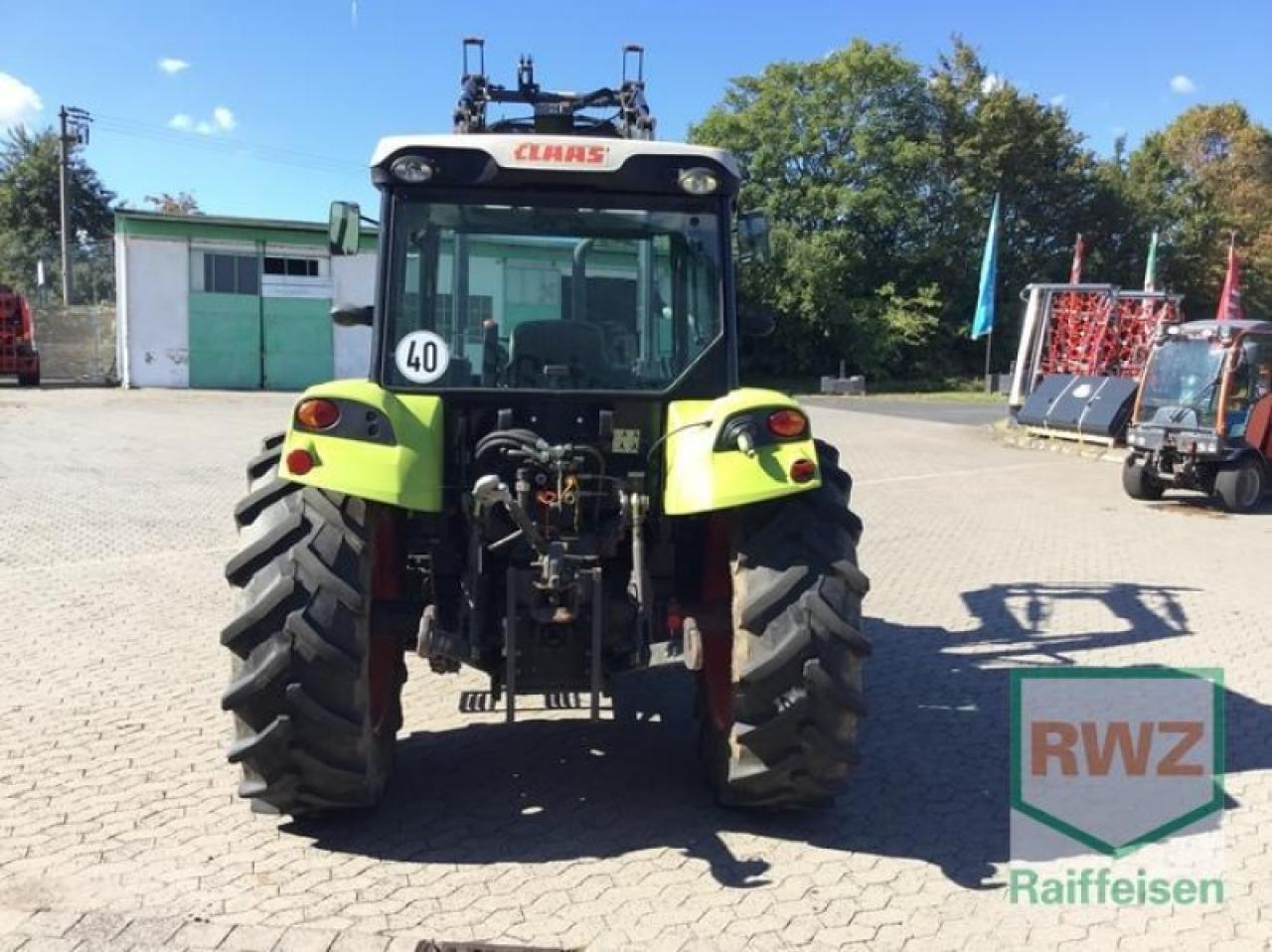 Farm tractor CLAAS axos 310 c: picture 6