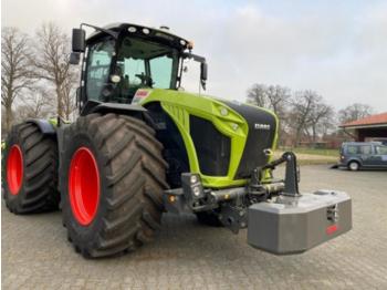 Farm tractor CLAAS xerion 4000 t vc: picture 1