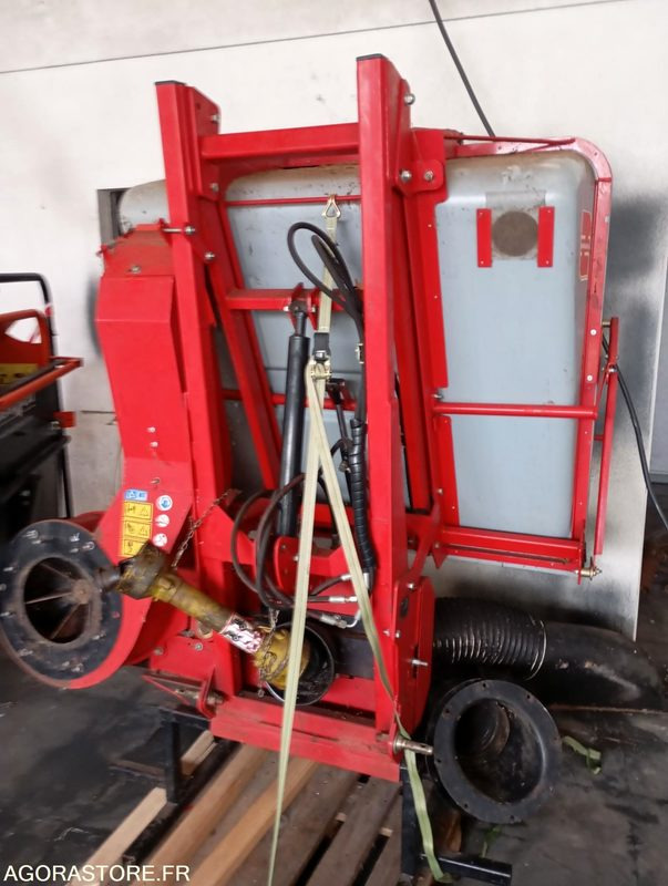 Agricultural machinery COLLECTEUR DE GAZON TURBO 790HD MORGNIEUX