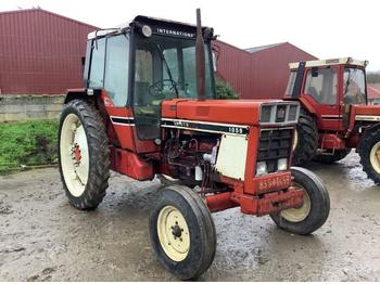 Farm tractor Case IH 1055: picture 1