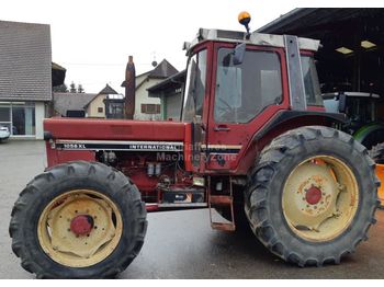Farm tractor Case IH 1056 XL: picture 1