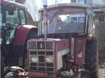 Farm tractor Case-IH 533: picture 1