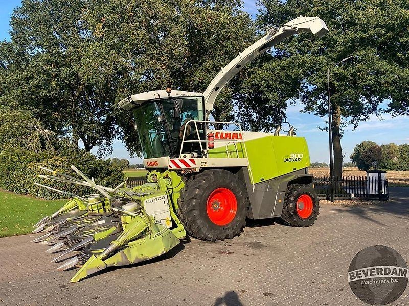 Agricultural machinery Claas Jaguar 900 Speedstar