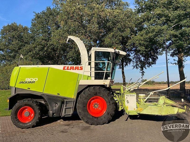 Agricultural machinery Claas Jaguar 900 Speedstar