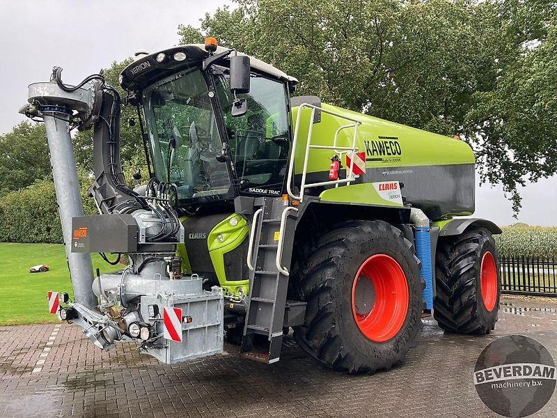 Agricultural machinery Claas Xerion 4200 & Kaweco Saddle Trac 16m3