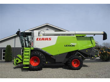 Combine harvester CLAAS LEXION 750 Gårdmaskine med valgfrit skærebord V900 
