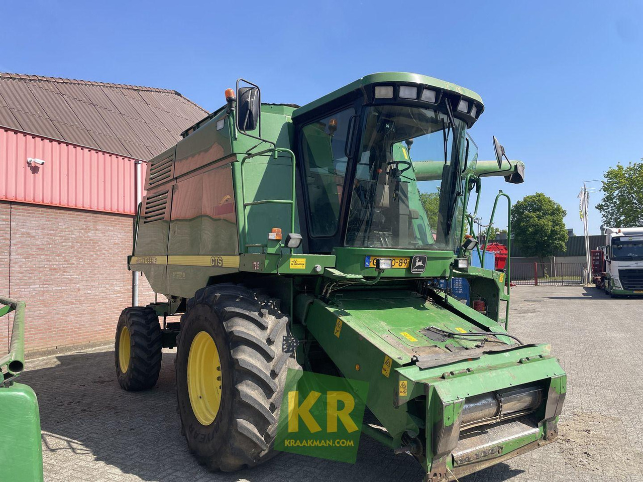 Combine harvester CTS John Deere