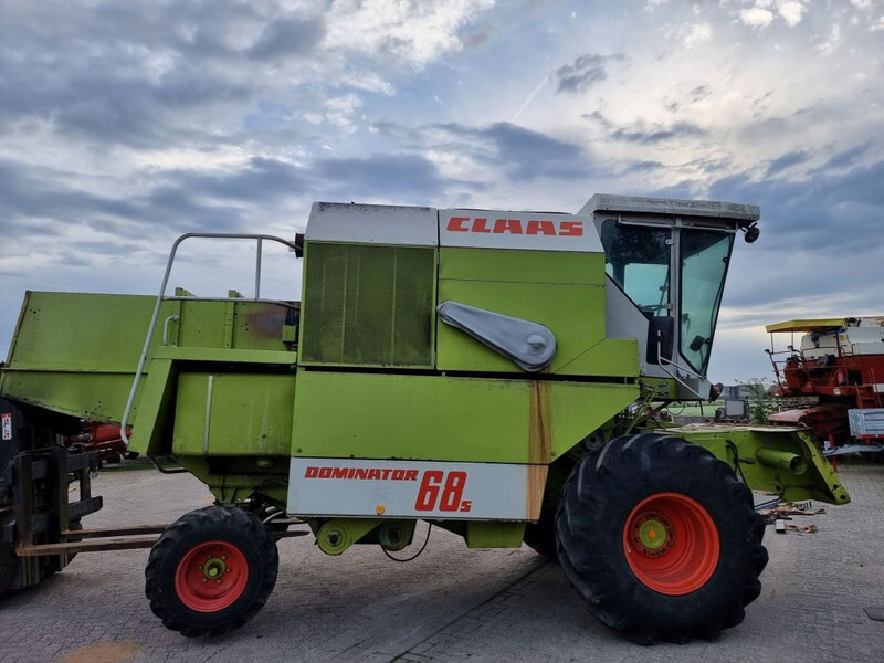 Combine harvester Claas 68s