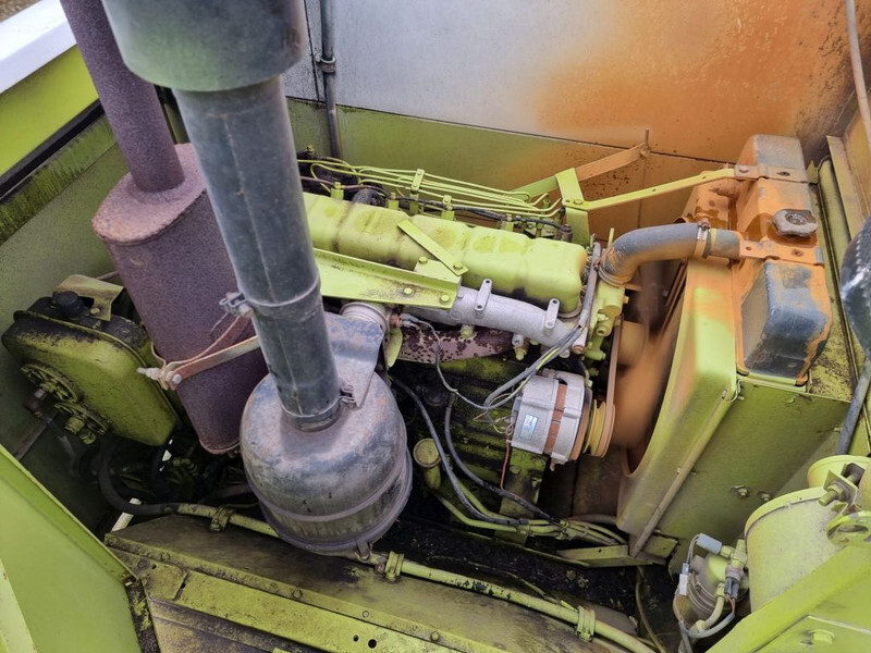 Combine harvester Claas Dominator 68s
