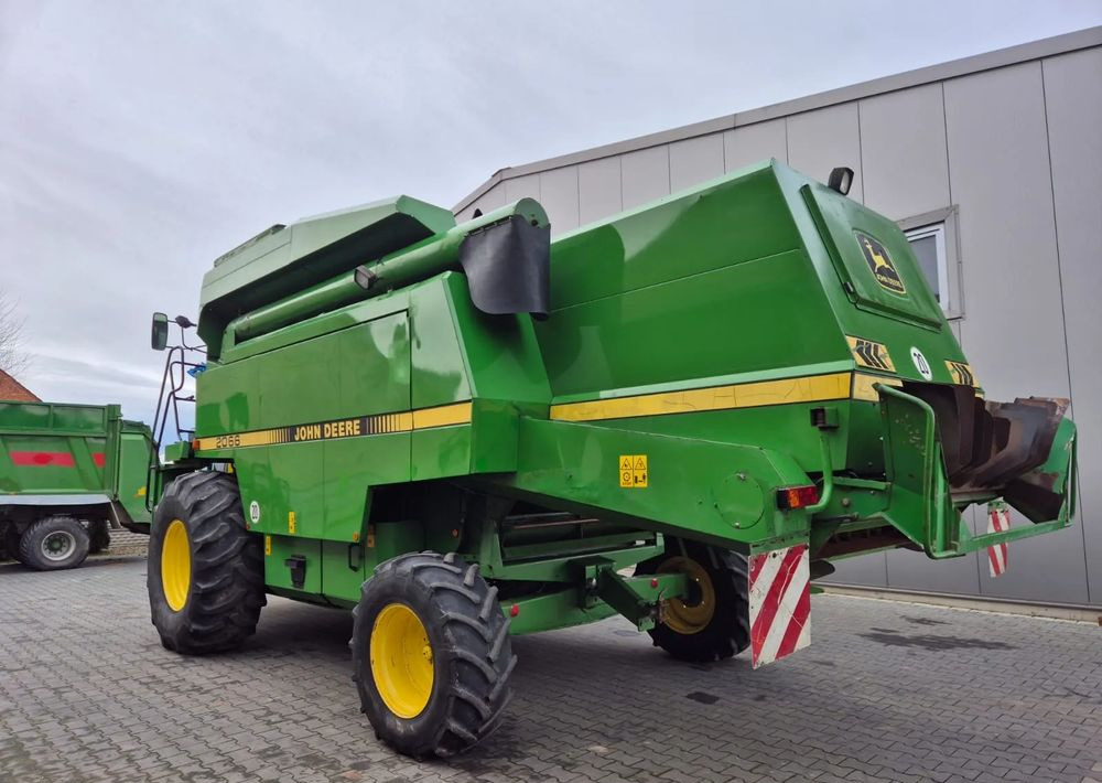 Combine harvester John Deere 2066