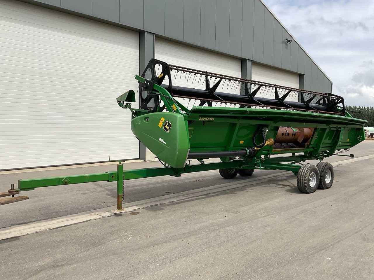 Combine harvester John Deere T670