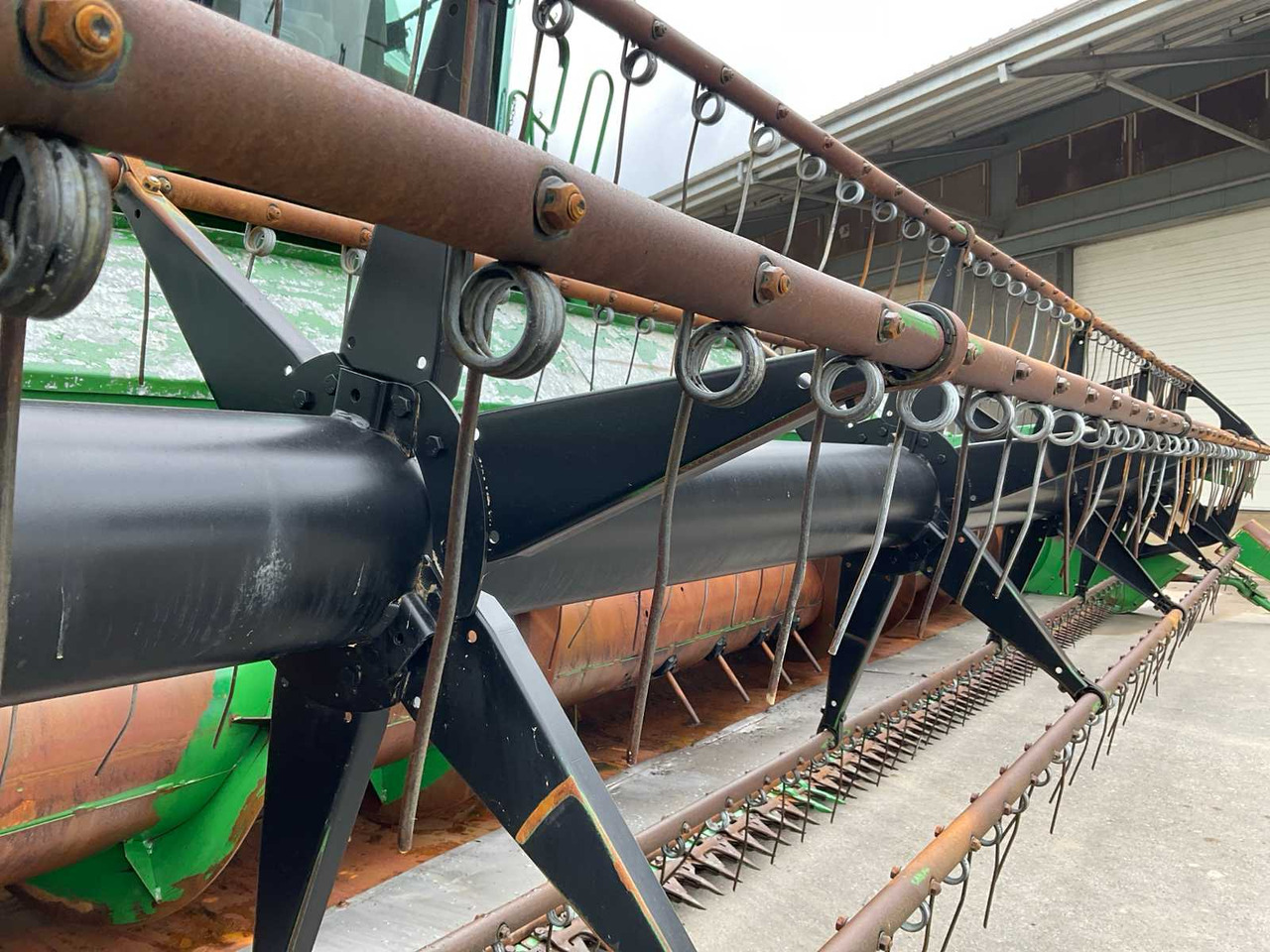 Combine harvester John Deere T670