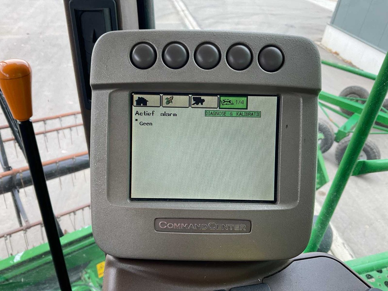 Combine harvester John Deere T670