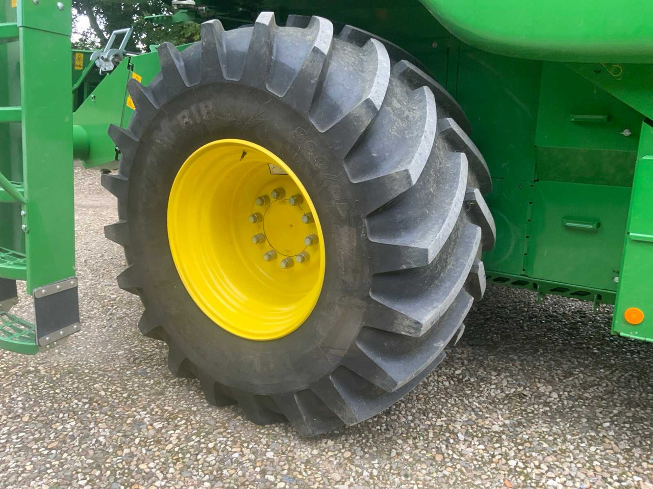 Combine harvester John deere T550
