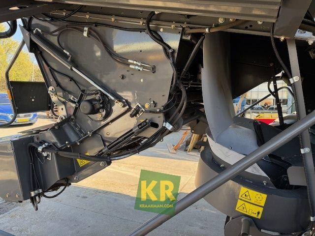 Combine harvester LEXION 750 Claas