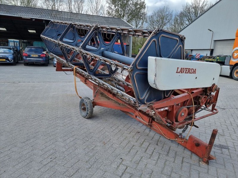 Combine harvester Laverda 3400