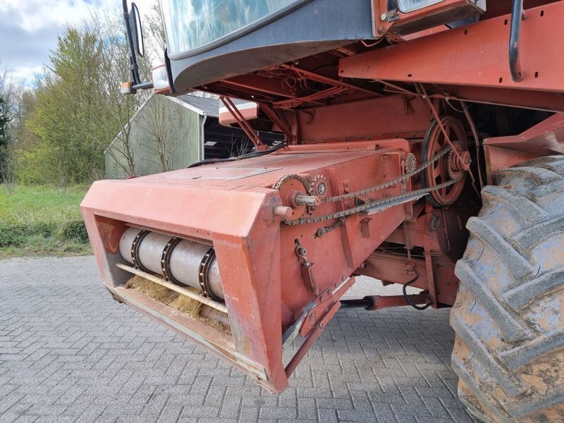 Combine harvester Laverda 3400