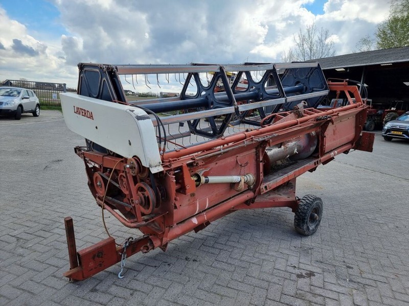 Combine harvester Laverda 3400