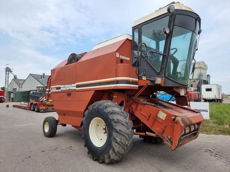 Combine harvester Laverda 3500