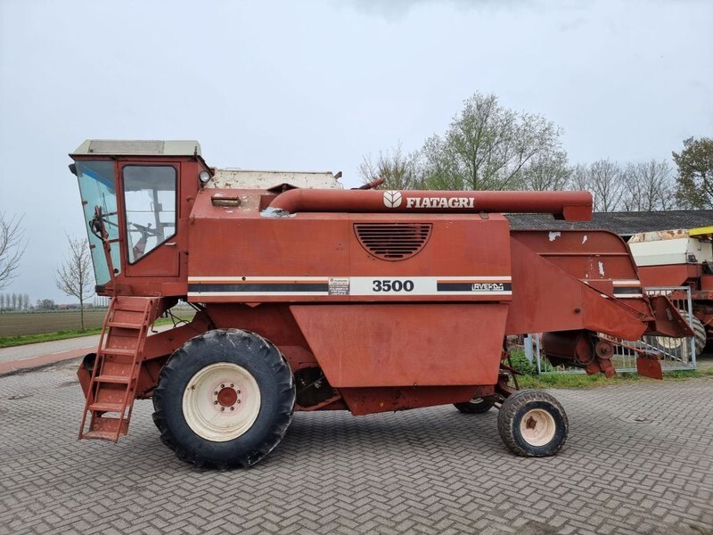 Combine harvester Laverda 3500