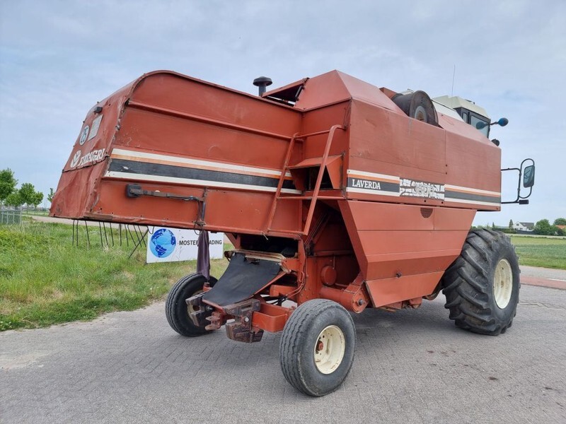 Combine harvester Laverda 3500