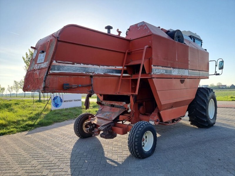 Combine harvester Laverda 3500
