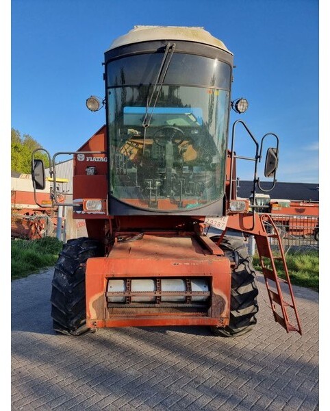 Combine harvester Laverda 3500